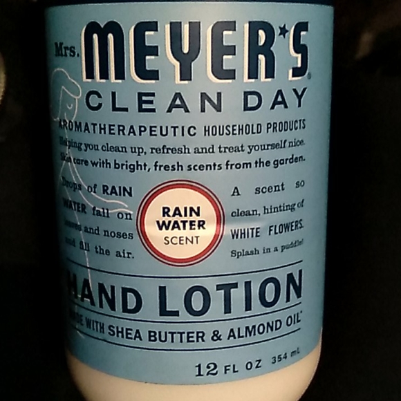 Mrs. Meyers Clean Day Rainwater Hand Lotion 12 Oz - Picture 2 of 3